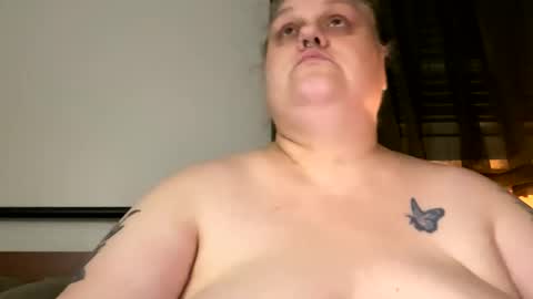 Nellie Atlas online show from 10-23-25, 04:34