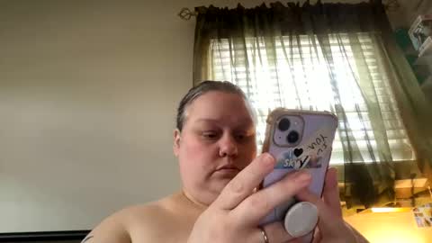 Nellie Atlas online show from 04-14-26, 04:13