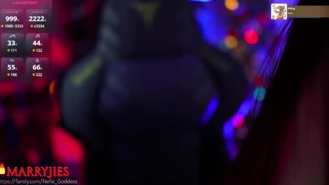 Snapshot of nelle_ chatting on 01-05-25, 09:05    online show from 01-05-25, 09:05