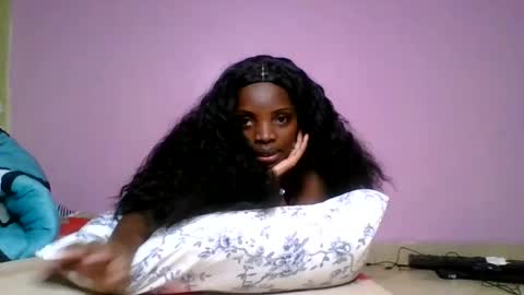 Snapshot of nelly_ebony5 chatting on 06-10-26, 07:40 nelly_ebony5 online show from 06-10-26, 07:40