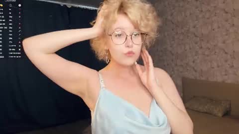 Snapshot of nelly_gloss chatting on 06-14-26, 07:54 nelly_gloss online show from 06-14-26, 07:54