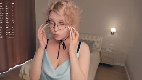 Snapshot of nelly_gloss chatting on 07-17-26, 07:59 nelly_gloss online show from 07-17-26, 07:59