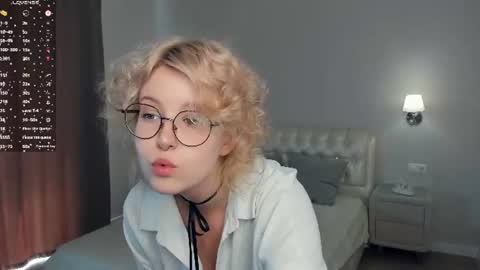Snapshot of nelly_gloss chatting on 07-19-26, 07:45 nelly_gloss online show from 07-19-26, 07:45