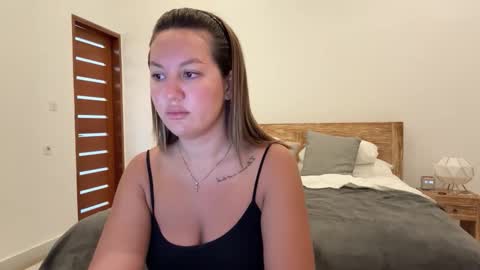 Snapshot of nellyfischer chatting on 09-22-25, 12:12 Nelly online show from 09-22-25, 12:12