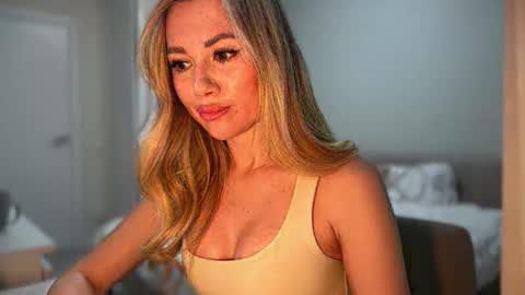NensySafrons online show from 04-12-26, 05:07