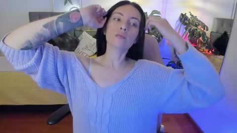 Sarah  online show from 11-30-25, 03:10