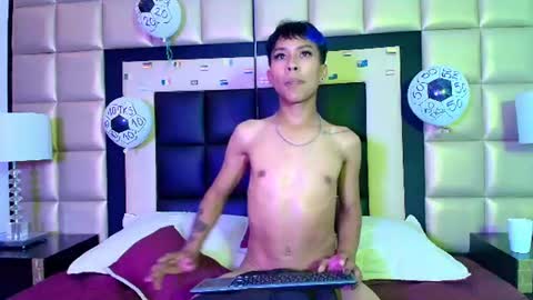 neoxangel69 online show from 06-26-26, 04:00