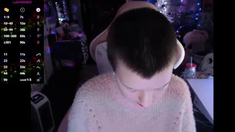 Snapshot of nerdy_squirty chatting on 01-05-25, 06:13 NerdySquirty online show from 01-05-25, 06:13