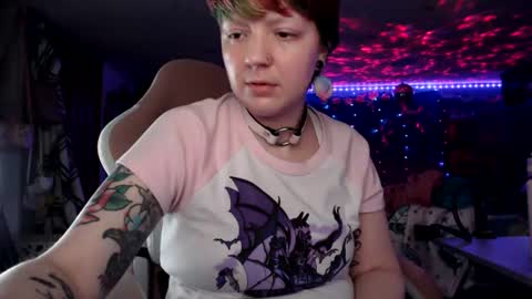 Snapshot of nerdy_squirty chatting on 06-25-26, 05:12 NerdySquirty online show from 06-25-26, 05:12