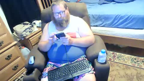 Snapshot of nerdychub4fun chatting on 06-27-26, 01:32 nerdychub4fun online show from 06-27-26, 01:32