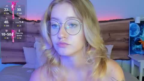 Snapshot of nerissa_xo chatting on 09-17-25, 07:48 Nerissa online show from 09-17-25, 07:48