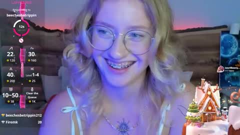 Snapshot of nerissa_xo chatting on 09-19-25, 08:20 Nerissa online show from 09-19-25, 08:20