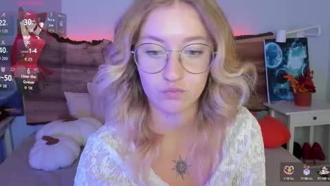 Snapshot of nerissa_xo chatting on 09-23-25, 08:56 Nerissa online show from 09-23-25, 08:56