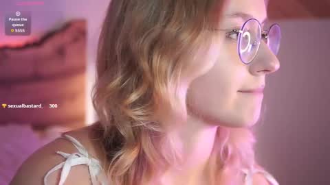 Snapshot of nerissa_xo chatting on 10-16-25, 09:49 Nerissa online show from 10-16-25, 09:49