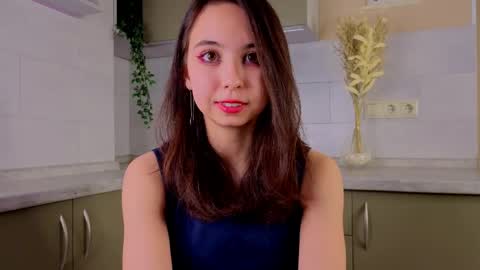 Snapshot of nerixalvire chatting on 05-17-26, 03:08 Emily online show from 05-17-26, 03:08