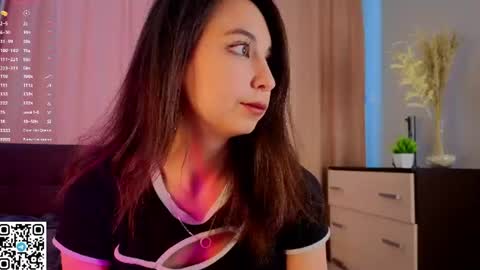 Snapshot of nerixalvire chatting on 06-19-26, 03:05 Emily online show from 06-19-26, 03:05