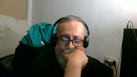 Snapshot of neron401 chatting on 06-16-26, 04:15 neron401 online show from 06-16-26, 04:15