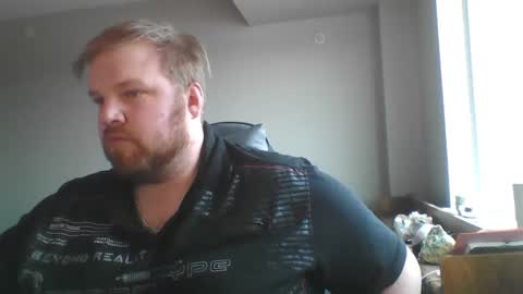 Snapshot of nessie_005 chatting on 03-12-25, 09:35 Nessie 005 online show from 03-12-25, 09:35