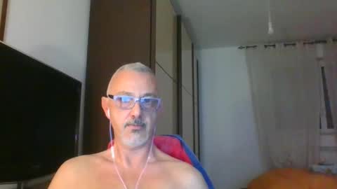 Snapshot of nevenerabis chatting on 12-23-24, 03:40 nevenerabis online show from 12-23-24, 03:40