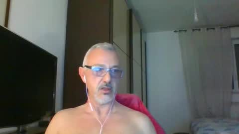 Snapshot of nevenerabis chatting on 01-08-25, 01:21 nevenerabis online show from 01-08-25, 01:21