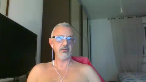 Snapshot of nevenerabis chatting on 01-08-25, 07:24 nevenerabis online show from 01-08-25, 07:24