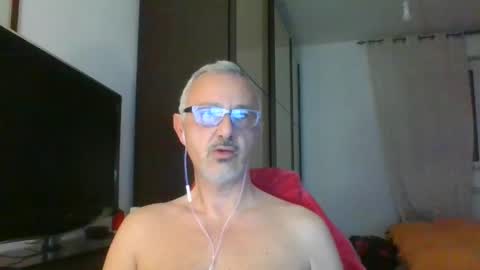 Snapshot of nevenerabis chatting on 02-04-25, 07:11 nevenerabis online show from 02-04-25, 07:11