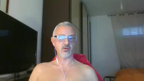 Snapshot of nevenerabis chatting on 02-10-25, 10:20 nevenerabis online show from 02-10-25, 10:20