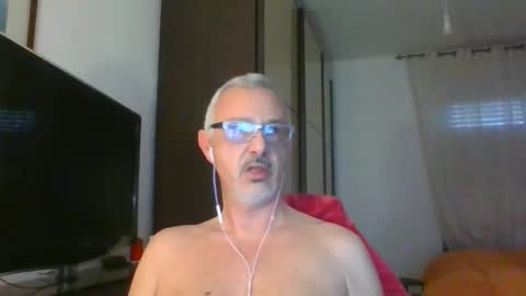 Snapshot of nevenerabis chatting on 02-10-25, 01:22 nevenerabis online show from 02-10-25, 01:22