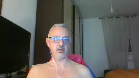 Snapshot of nevenerabis chatting on 02-17-25, 05:10 nevenerabis online show from 02-17-25, 05:10