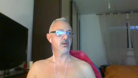 Snapshot of nevenerabis chatting on 02-24-25, 04:04 nevenerabis online show from 02-24-25, 04:04