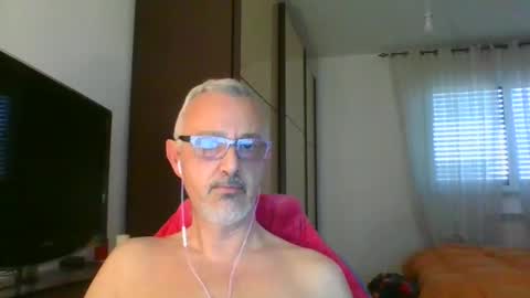 Snapshot of nevenerabis chatting on 03-10-25, 02:05 nevenerabis online show from 03-10-25, 02:05