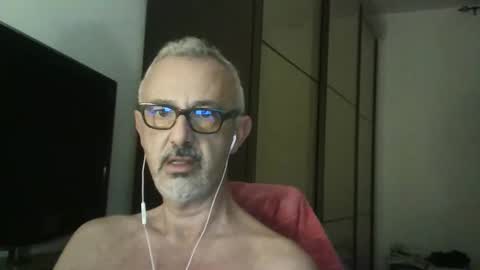 Snapshot of nevenerabis chatting on 09-17-25, 06:09 nevenerabis online show from 09-17-25, 06:09