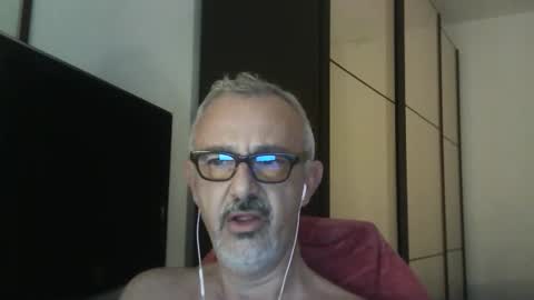Snapshot of nevenerabis chatting on 10-05-25, 06:39 nevenerabis online show from 10-05-25, 06:39