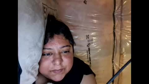 Snapshot of neverwiser chatting on 10-17-25, 01:42 neverwiser online show from 10-17-25, 01:42