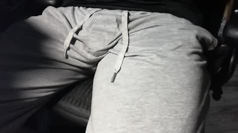 Snapshot of nevrsaynevr2000 chatting on 09-19-25, 08:31 nevrsaynevr2000 online show from 09-19-25, 08:31