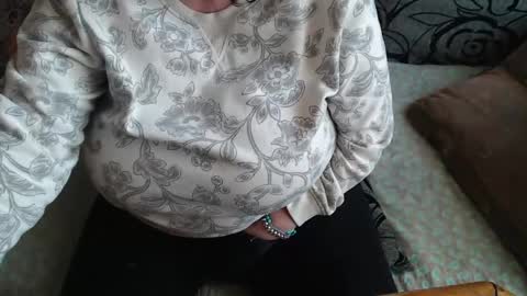 Lilly  online show from 04-26-26, 06:00