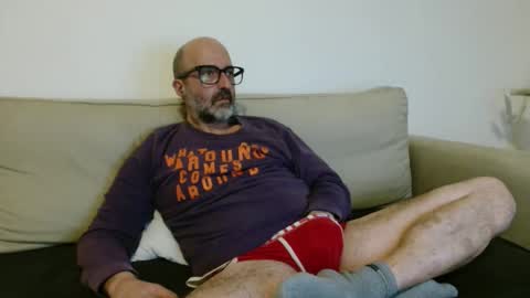 Snapshot of new_simi_74 chatting on 12-22-25, 08:50 simi online show from 12-22-25, 08:50