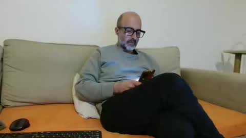 Snapshot of new_simi_74 chatting on 01-05-26, 05:27 simi online show from 01-05-26, 05:27