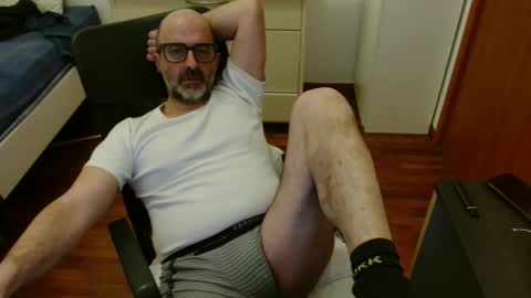 Snapshot of new_simi_74 chatting on 02-05-26, 08:02 simi online show from 02-05-26, 08:02