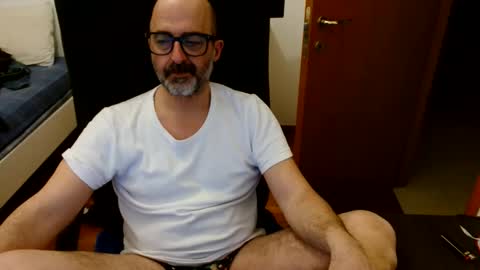 Snapshot of new_simi_74 chatting on 02-21-26, 07:37 simi online show from 02-21-26, 07:37