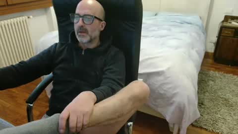 Snapshot of new_simi_74 chatting on 03-01-26, 12:40 simi online show from 03-01-26, 12:40