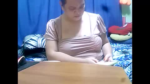 Snapshot of new_taboo_fetishqueen chatting on 01-27-25, 02:20 mariapaula online show from 01-27-25, 02:20