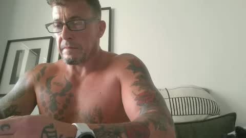 Snapshot of newbdes chatting on 02-28-25, 02:31 Newbdes online show from 02-28-25, 02:31