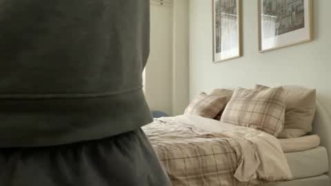 Henry online show from 02-21-26, 12:39