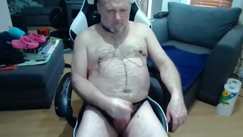 Snapshot of newvvorld chatting on 04-10-26, 06:45 NewWorld online show from 04-10-26, 06:45