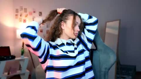 Lilly online show from 02-19-26, 01:40