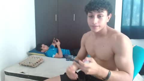 Snapshot of ney_quiroz chatting on 01-17-26, 06:33 ney hotman online show from 01-17-26, 06:33