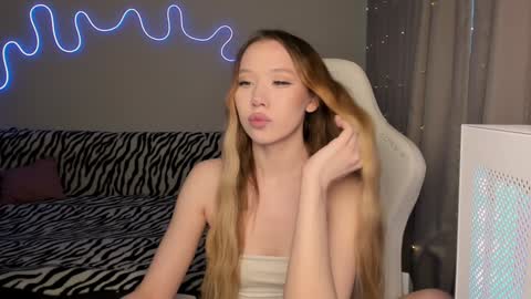 Mina online show from 01-09-25, 11:47