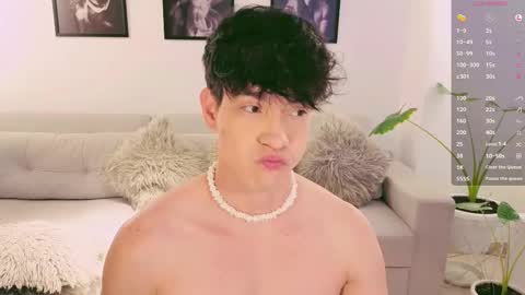 Snapshot of neythan__blaze chatting on 10-15-25, 12:33   online show from 10-15-25, 12:33