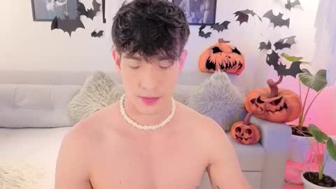 Snapshot of neythan__blaze chatting on 11-03-25, 09:27   online show from 11-03-25, 09:27